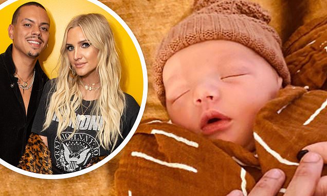 Ashlee Simpson and husband Evan Ross announce the arrival of son Ziggy with heart-melting photo – Daily Mail