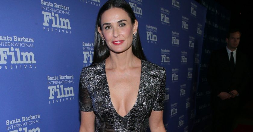 Demi Moore explains her carpeted bathroom – CNN