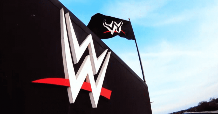 WWE Raw star apparently done with the company – Wrestling News