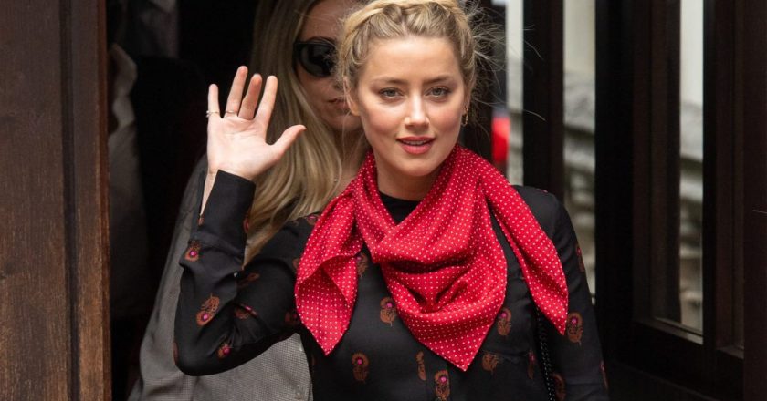 Amber Heard Admits Punching Johnny Depp After Recalling Rumor He Pushed Kate Moss Down The Stairs – Deadline