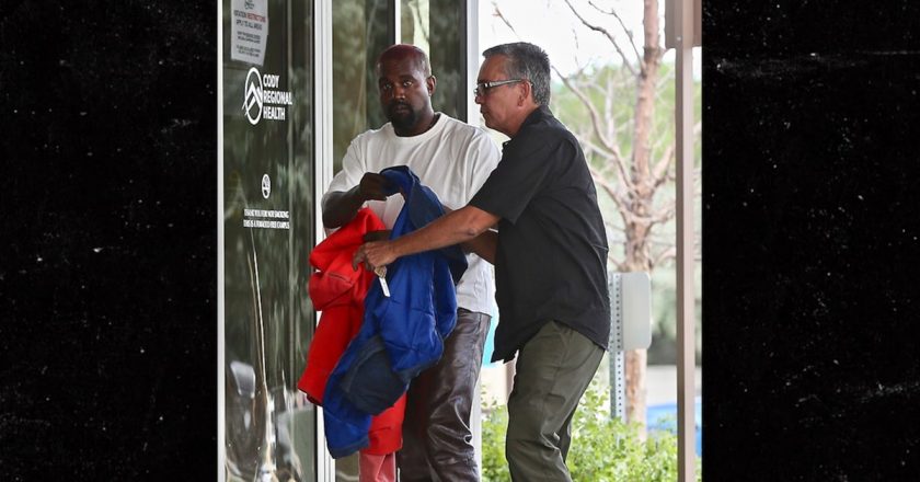 Kanye West Visits Hospital Over Anxiety, Invites Paparazzi Inside Ranch House – TMZ