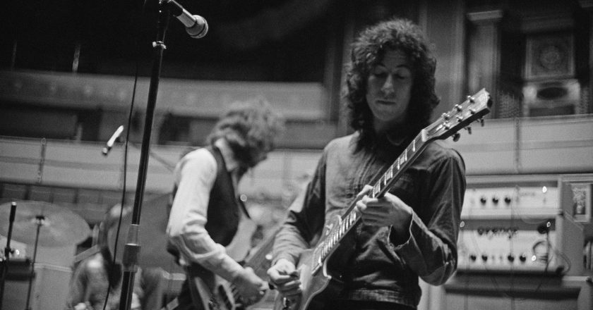 Farewell, Peter Green: The Timeless Blues Perfection of Fleetwood Mac’s Original Guitar Hero – Rolling Stone