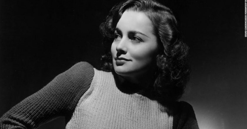 On and off screen, Olivia de Havilland exhibited grit and grace – CNN