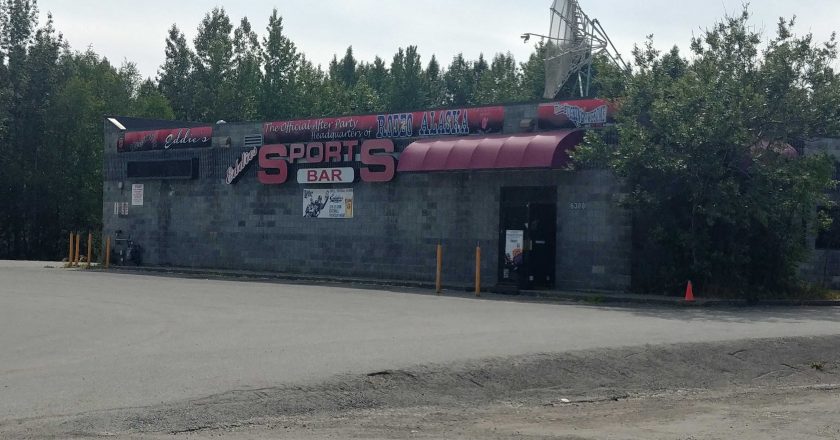 Bars, restaurants, strip club in Anchorage named as COVID-19 exposure sites – KTVA