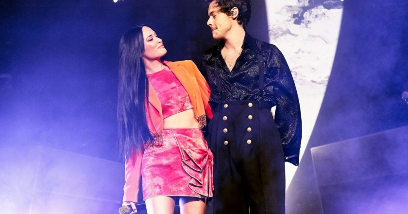 With Her Split From Ruston Kelly, Fans Are Hoping a Relationship Between Kacey Musgraves and Harry Styles Can Finally Happen – Showbiz Cheat Sheet