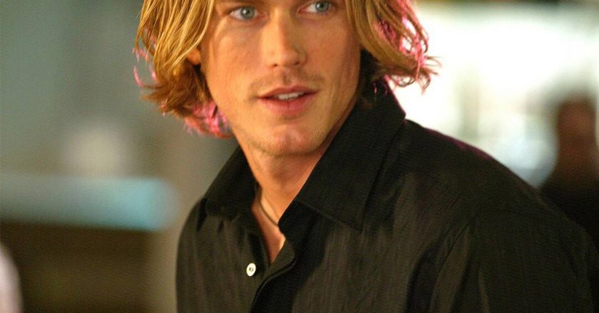 Sex and the City Star Jason Lewis Debuts Rugged New Look: See His Transformation! – E! NEWS