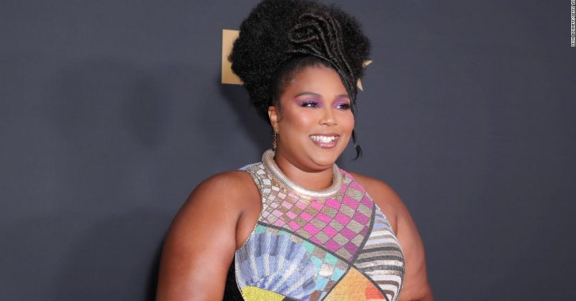 Lizzo has a message for the man who kicked her out of her summer rental 3 days early – CNN