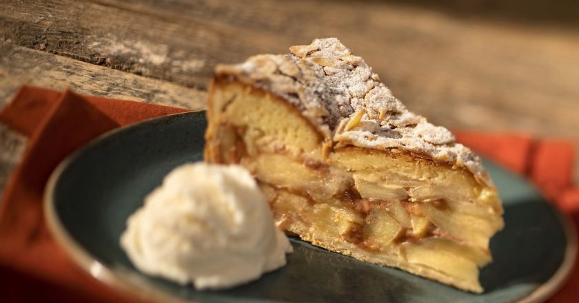 Disney Shared An Apple Pie Recipe From One Of Its Resorts And It Sounds So Comforting – Delish