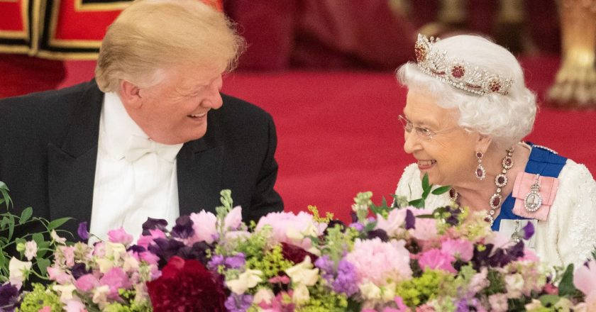 President Trump has a chummy July 4 chat with the queen as his calls to world leaders come under fire – USA TODAY