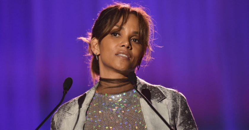 Halle Berry apologizes after comments about playing a transgender man receive backlash – CBS News