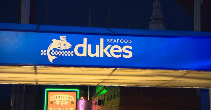 Public Health temporarily closes Dukes in Alki after COVID-19 outbreak – KOMO News