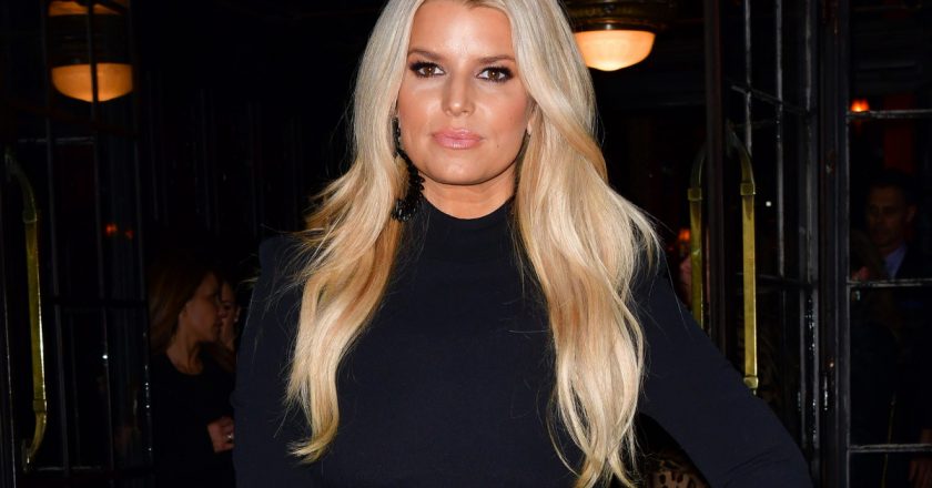 Jessica Simpson celebrates 40th birthday in her 14-year-old jeans – Page Six