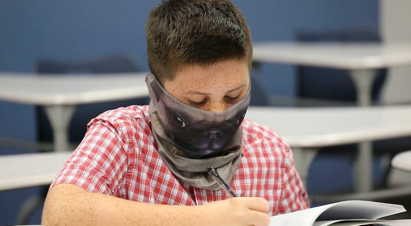 Are Neck Gaiters Worse at COVID-19 Transmission Than Foregoing Masks Altogether? – Snopes.com