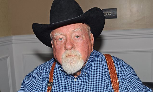 Wilford Brimley, actor who appeared in Cocoon before becoming Quaker Oats pitch man, dies at 85 – Daily Mail