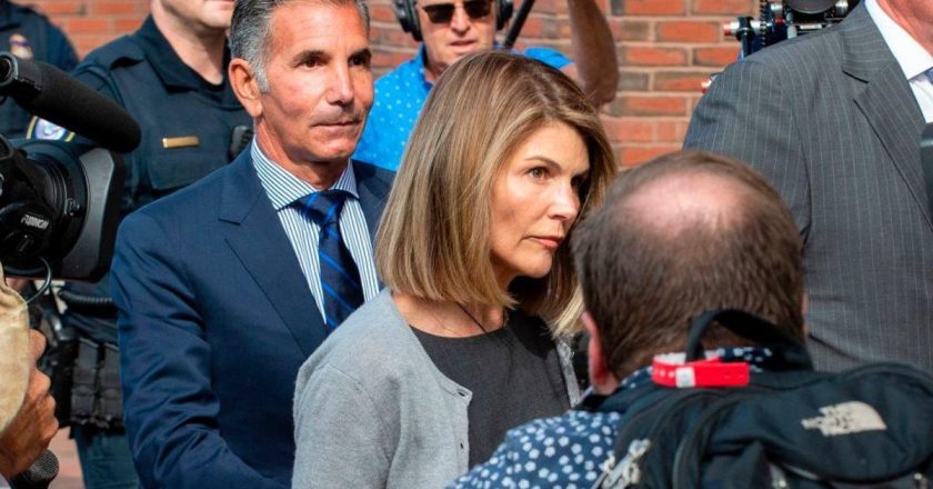 Lori Loughlin gets 2 months in prison in college admissions scandal. Her husband Mossimo Giannulli will serve 5 months. – CBS News