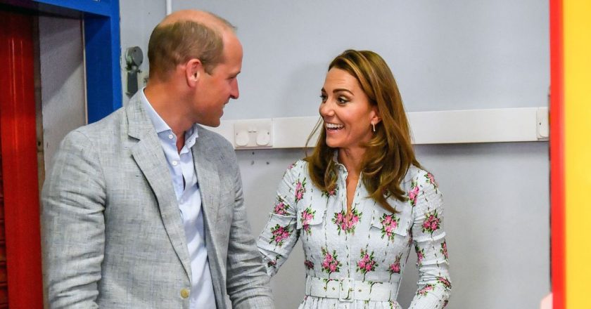 Prince William and Kate Middleton Showed Some Rare PDA at an Arcade This Week – Yahoo Lifestyle