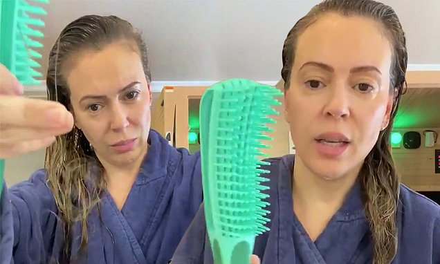 Alyssa Milano shows hair loss caused by coronavirus – Daily Mail