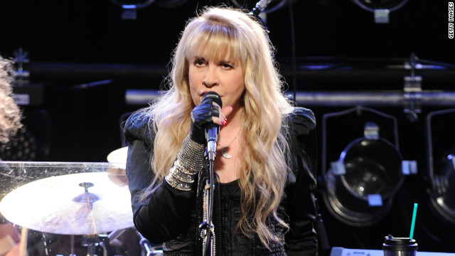 Stevie Nicks urges fans to wear a mask and fears if she contracts Covid-19 shell never sing again – CNN