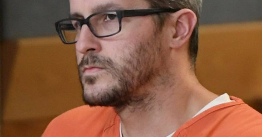 Watch Netflix Investigate Chris Watts in First Trailer for American Murder: The Family Next Door – E! NEWS