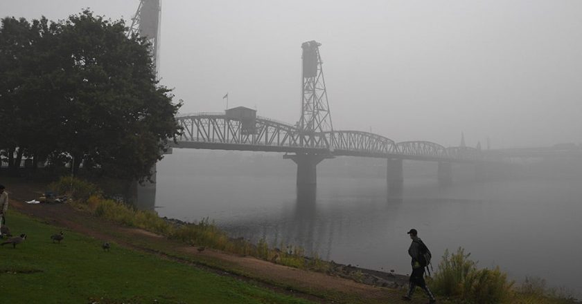 Experts warn wildfire smoke could worsen COVID-19 | TheHill – The Hill