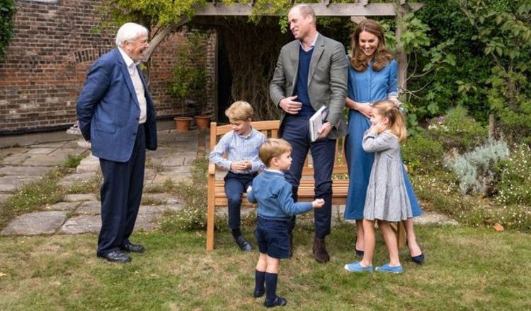 Rare photo shows shy George while Louis shows off cheeky side as Charlotte clings to Kate – Express