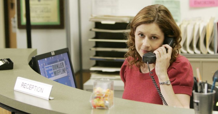 The Office: Whenever Pam Smiled at the Camera, the Real Camera Operator Couldnt Help but Smile Back – Showbiz Cheat Sheet