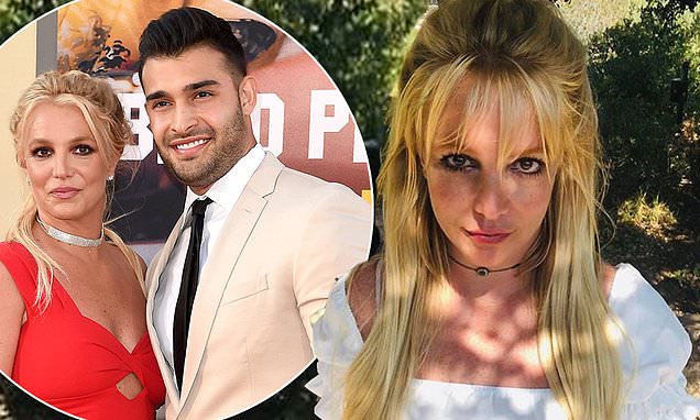 Britney Spears boyfriend Sam Asghari leaps to her defense after commenter calls her posts scary – Daily Mail