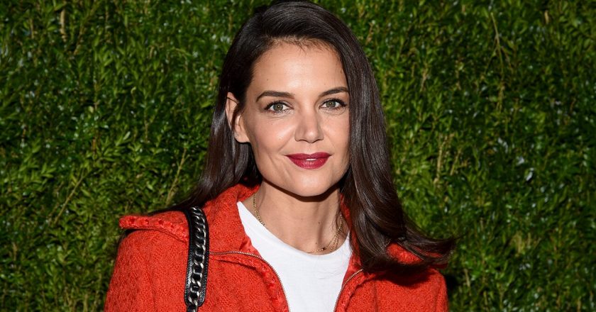 Katie Holmes spotted kissing chef Emilio Vitolo Jr. in steamy new pics – Fox News