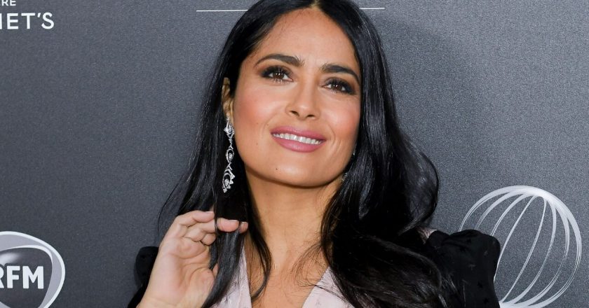 Salma Hayek dyes her hair green in honor of Mexican Independence Day – Fox News