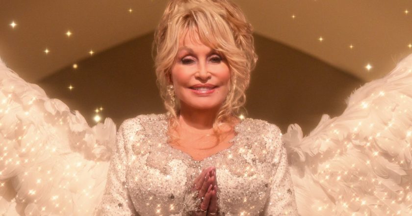 Dolly Parton Says Christmas Has Always Been My Favorite Holiday. Heres How She Celebrates. – Showbiz Cheat Sheet