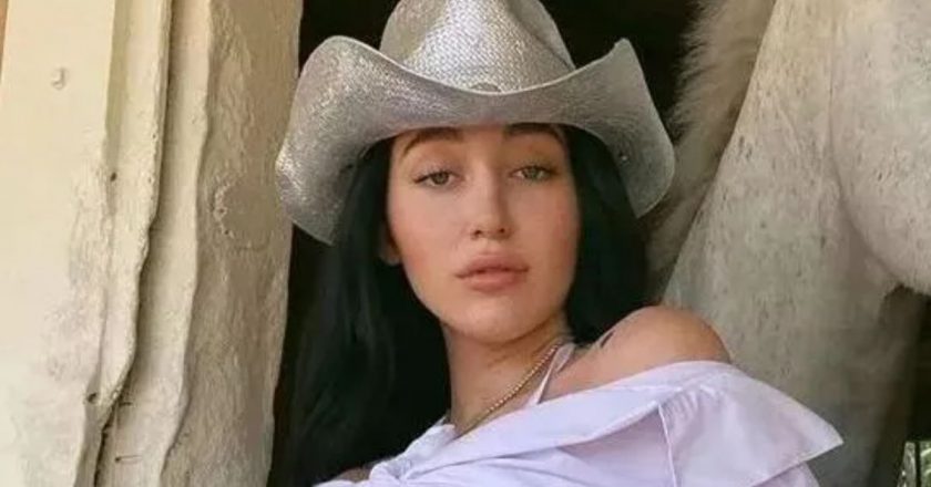 Noah Cyrus Bounces It In G-String To Celebrate Grammy Nomination – The Blast