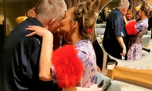 Chrissy Teigen hugs her papa Ron in sweet video after getting coronavirus test – Daily Mail