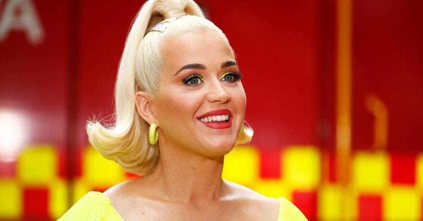 Katy Perry transforms into giant I voted sticker to encourage Americans to cast ballots – Fox News