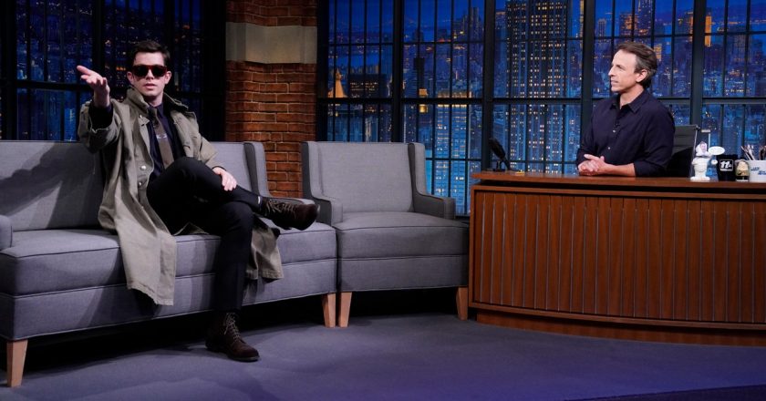 John Mulaney Joins Late Night With Seth Meyers as Staff Writer – Pitchfork