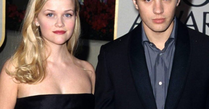 Reese Witherspoon Reveals She Was “Flummoxed” by Ex Ryan Phillippes Money Comment at 2002 Oscars – E! NEWS