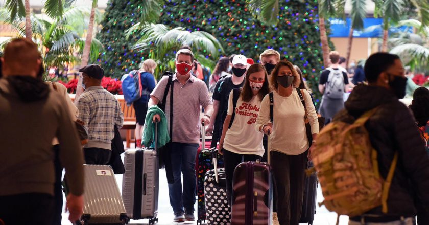 Holiday travel increases fear of coronavirus surge – CBS News