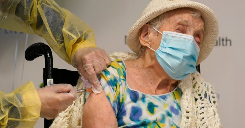 Some states buck federal vaccine recommendations and prioritize the elderly over essential workers – The Washington Post