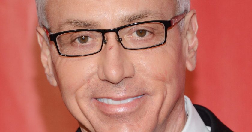 Dr. Drew Pinsky tests positive for COVID-19 months after apologizing for downplaying the virus – USA TODAY