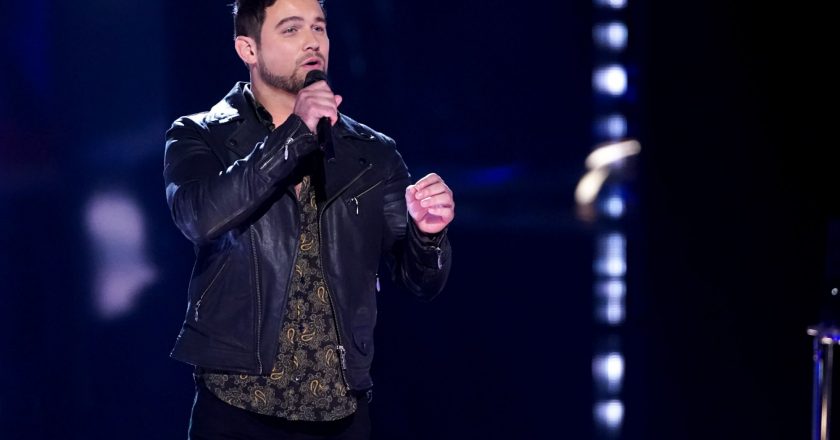 ‘The Voice’ contestant Ryan Gallagher mysteriously exits Live Playoffs after allegedly breaking COVID protocols – Yahoo Entertainment