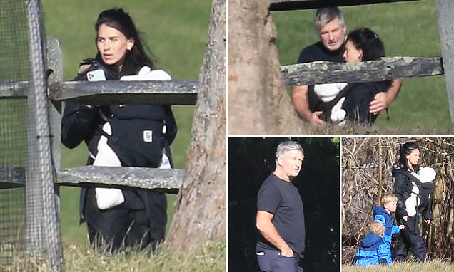 Hilaria Baldwin takes a stroll in the Hamptons with her kids amid ongoing Spanish heritage saga – Daily Mail