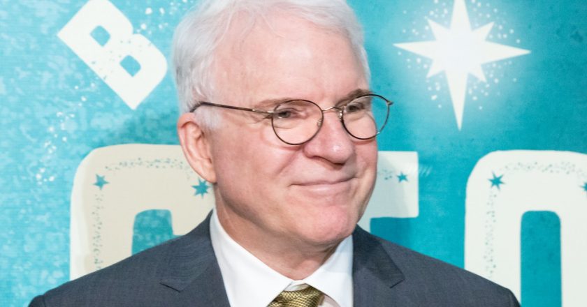 Steve Martin has received the COVID-19 vaccine: Bad news: I got it because Im 75 – Yahoo Entertainment