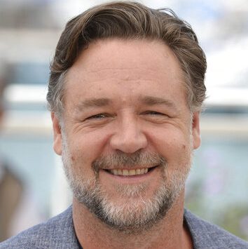 Russell Crowe Defends His ‘Master And Commander’ Film To Twitter Troll – Deadline