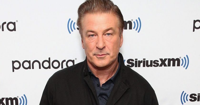 Alec Baldwin says goodbye to Twitter for now following wife Hilarias heritage scandal – Fox News