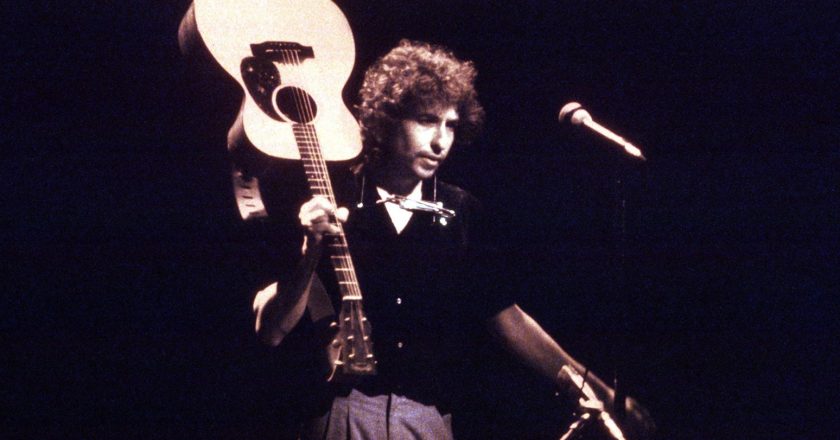 Bob Dylan Sued Over Co-Writers Claim to Song Catalog Sale: What It Means – Billboard