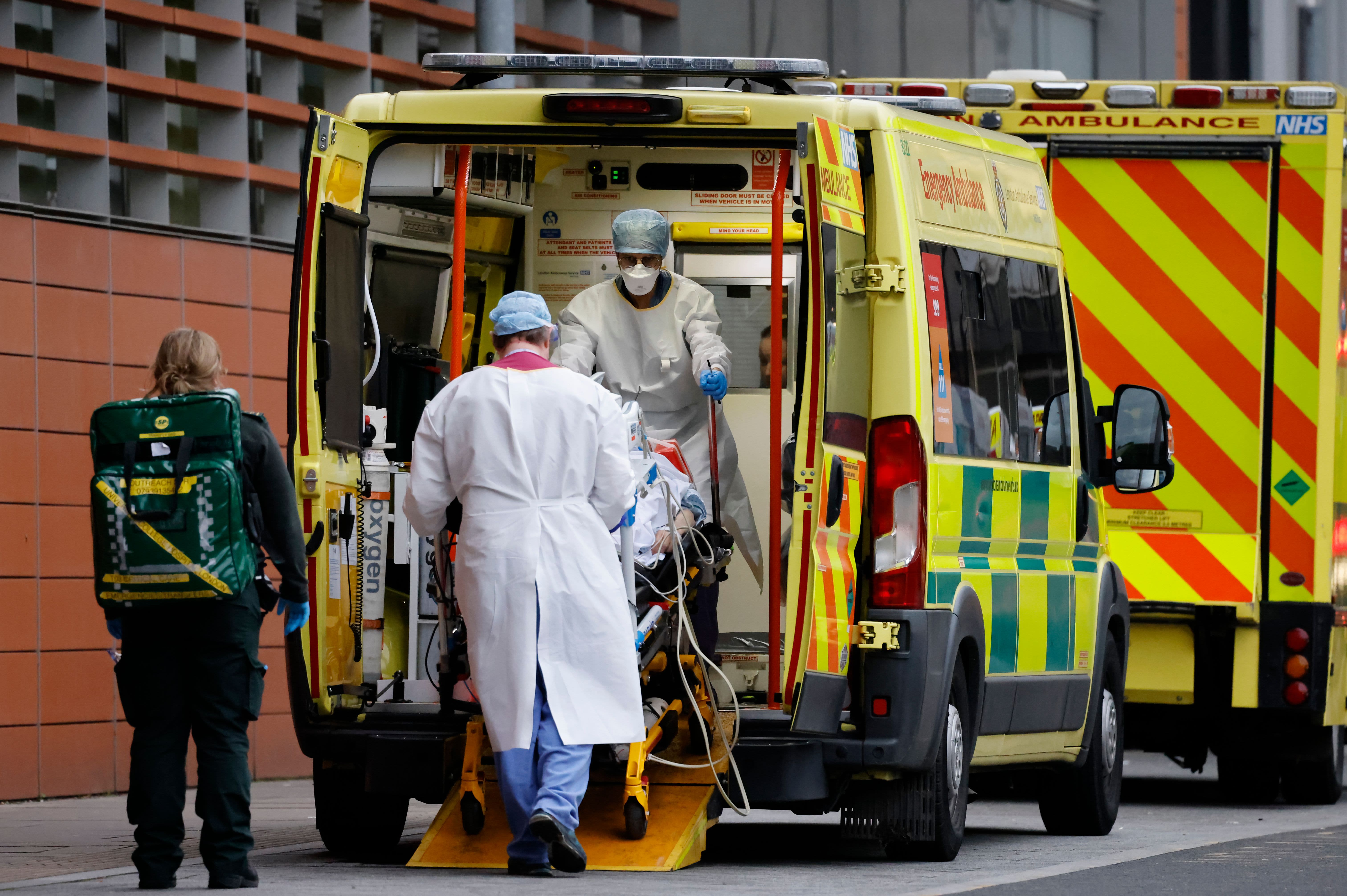 Englands third lockdown sees no evidence of decline in Covid rates, study says – CNBC