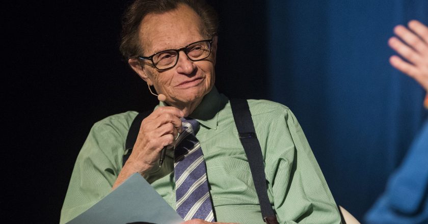 Report: Broadcasting veteran Larry King has been hospitalized with coronavirus for over a week – USA TODAY