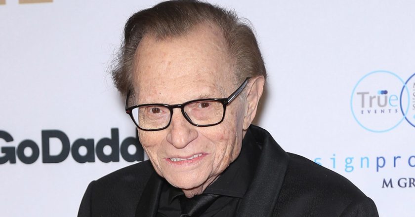 Larry King’s Best Celebrity Interviews: From Marlon Brando’s Kiss to Jerry Seinfeld’s Fit – Variety