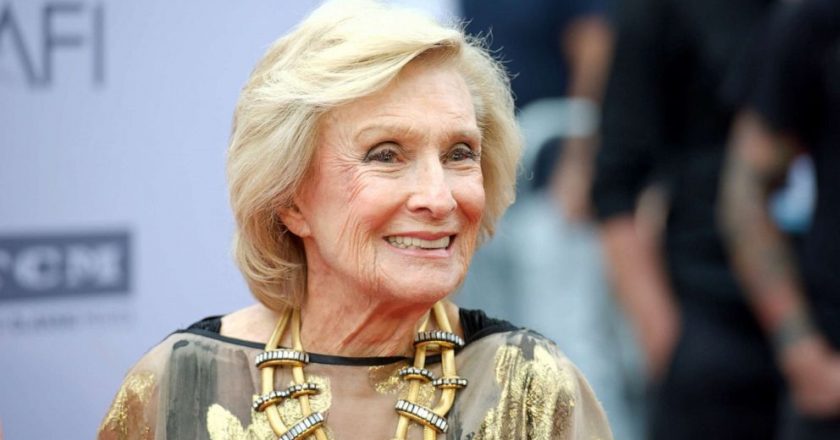 Cloris Leachman, Oscar winner and star of Mary Tyler Moore Show, has died at 94 – ABC News