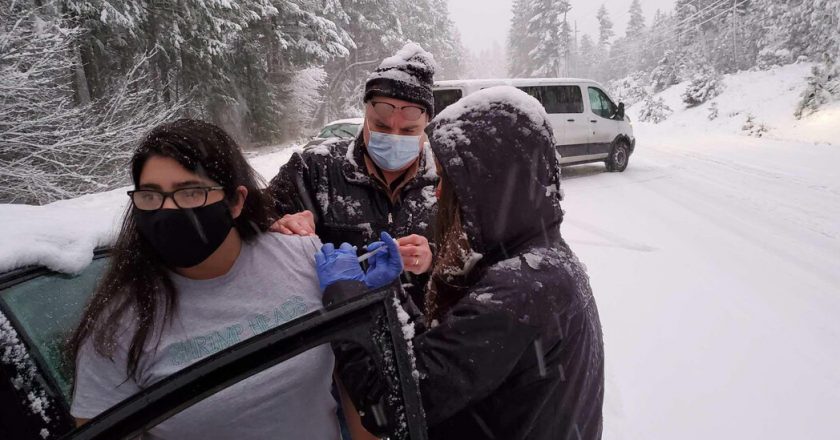 Health Workers, Stuck in the Snow, Administer Coronavirus Vaccine to Stranded Drivers – The New York Times