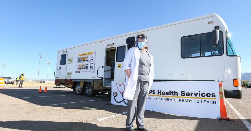 Meet Flo, an old Winnebago delivering COVID-19 tests, flu shots and food to students in need – USA TODAY